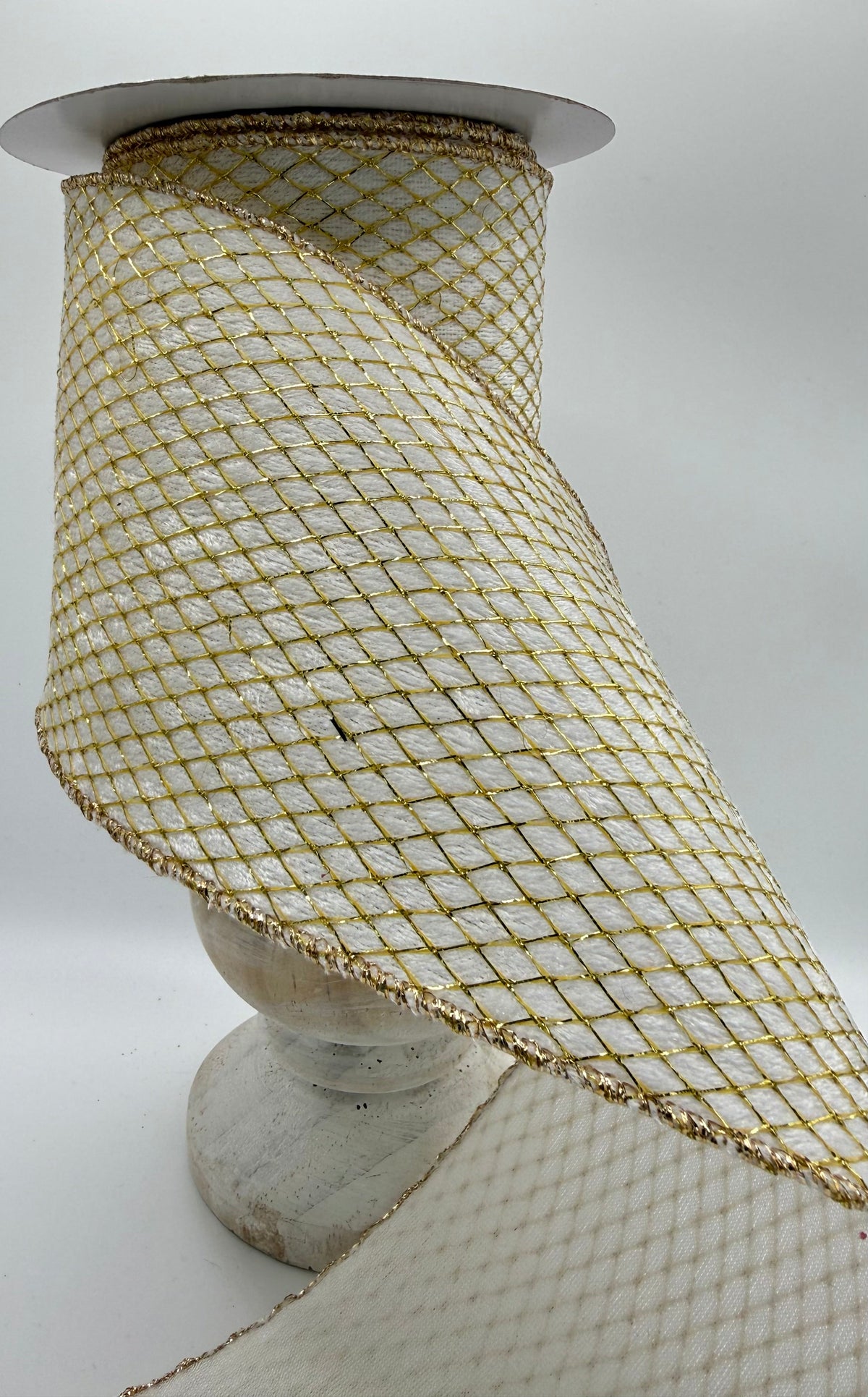 Reliant Ribbon Ivory Mesh Velvet Metallic Wired Ribbon – 4" x 10 Yards